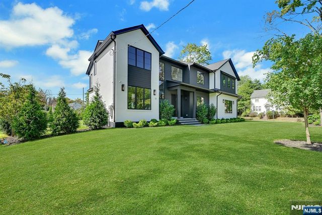32 Highland Avenue, Demarest, NJ 07627