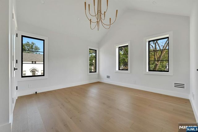 32 Highland Avenue, Demarest, NJ 07627
