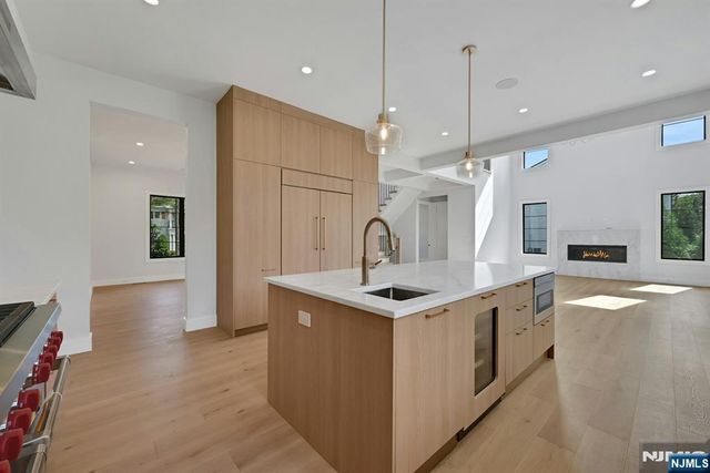 32 Highland Avenue, Demarest, NJ 07627