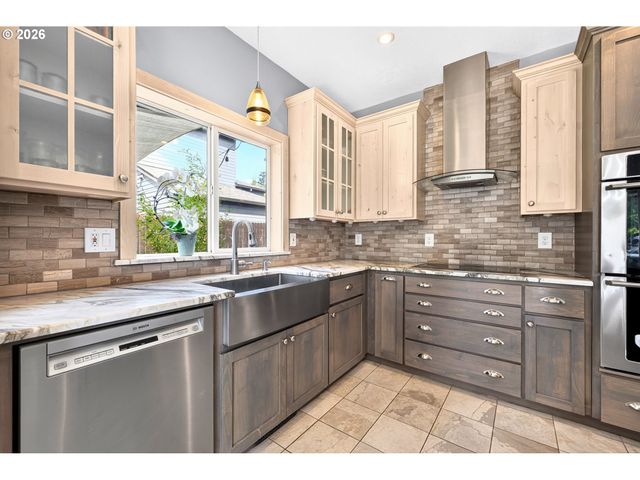 15524 Se BELMORE Hts, Portland, OR 97236