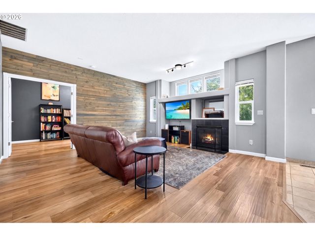 15524 Se BELMORE Hts, Portland, OR 97236