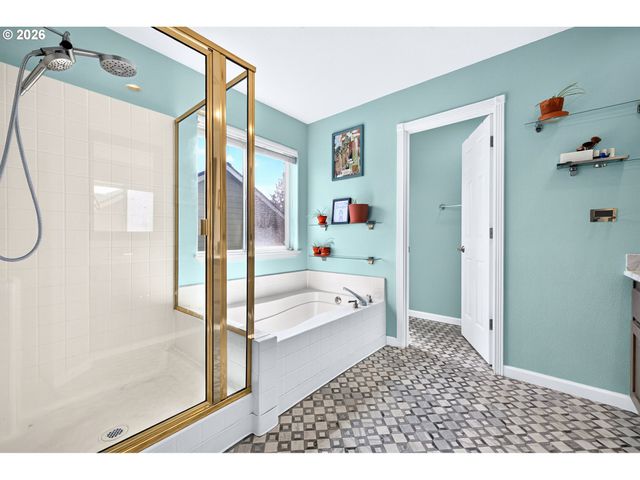 15524 Se BELMORE Hts, Portland, OR 97236