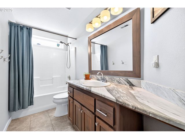 15524 Se BELMORE Hts, Portland, OR 97236
