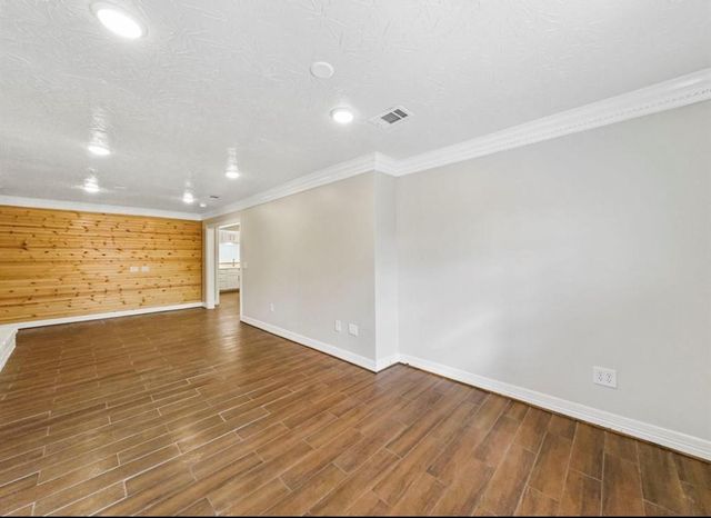 1207 Firnat Street, Houston, TX 77022