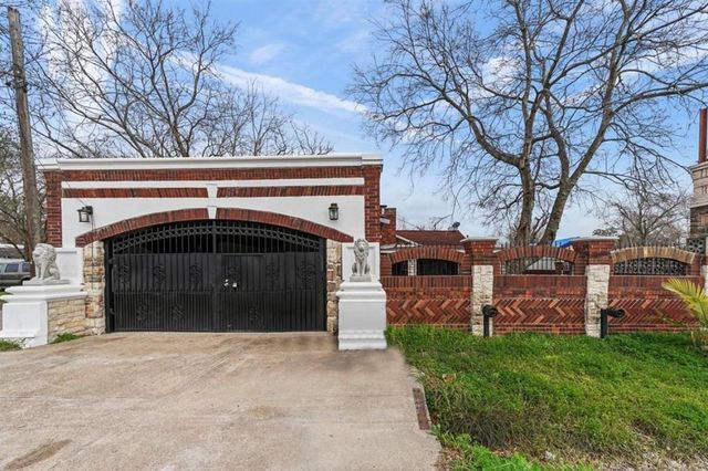 1207 Firnat Street, Houston, TX 77022