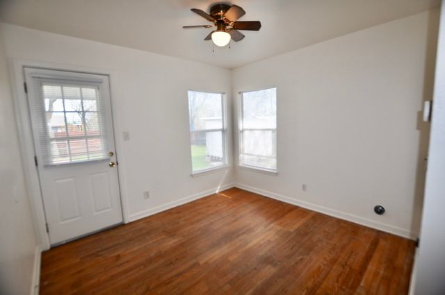 712 W Bridge Street, Weatherford, TX 76086