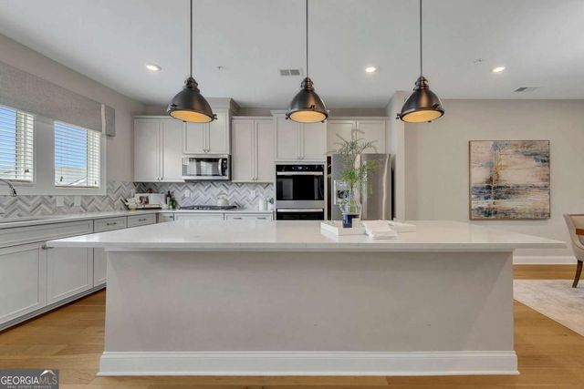 708 Mulberry Walk, Woodstock, GA 30188