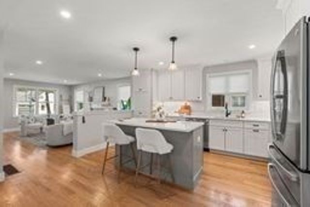 28 Fairview Ave, Ipswich, MA 01938