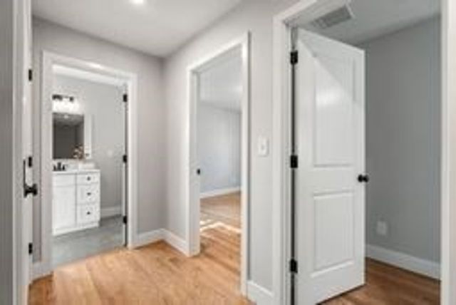 28 Fairview Ave, Ipswich, MA 01938