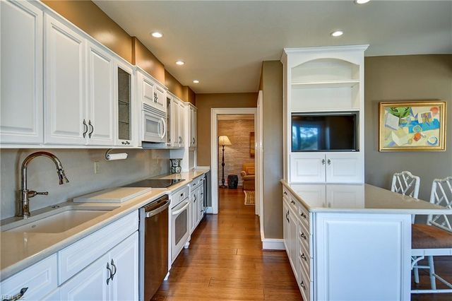 700 Oriole Dr Apt 125A, Virginia Beach, VA 23451