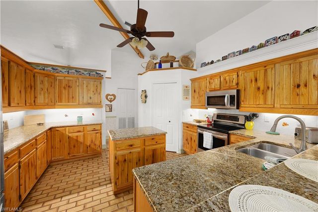 5960 Neal RD, Fort Myers, FL 33905