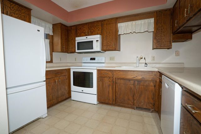 434 E 11th Street L, New Richmond, WI 54017