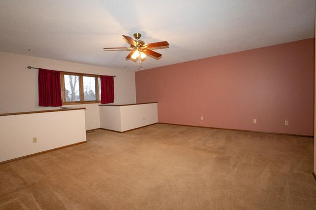 434 E 11th Street L, New Richmond, WI 54017