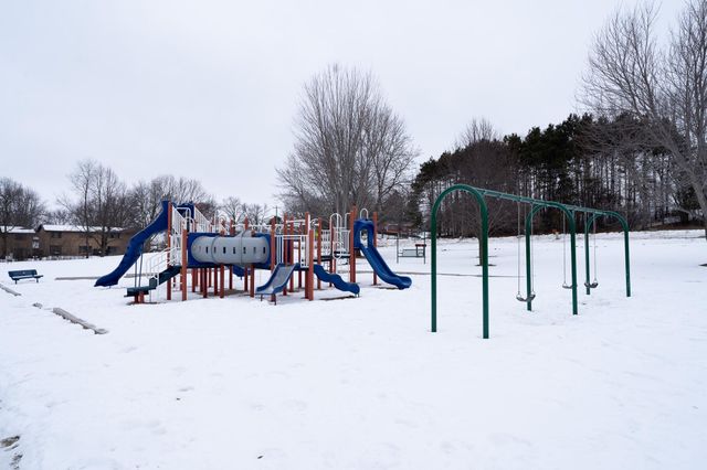 434 E 11th Street L, New Richmond, WI 54017