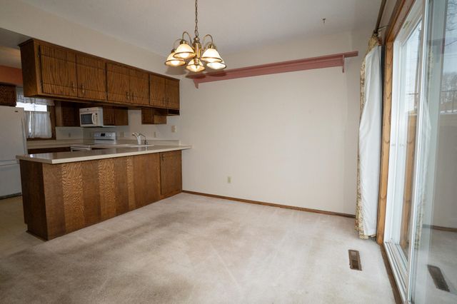 434 E 11th Street L, New Richmond, WI 54017