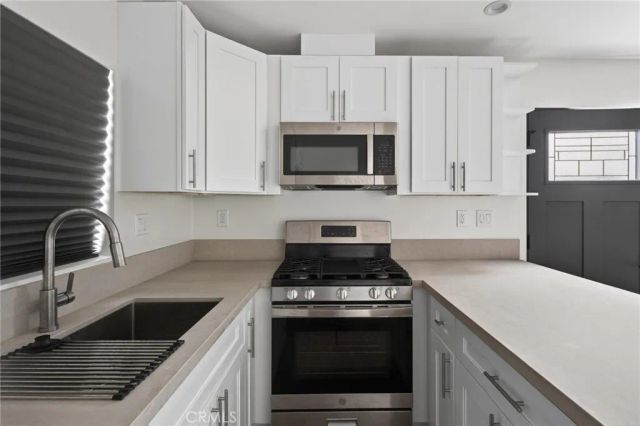 2115 W 29th A, Long Beach, CA 90810