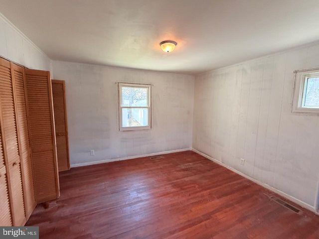 6 CIRCLE DR, Reading, PA 19606