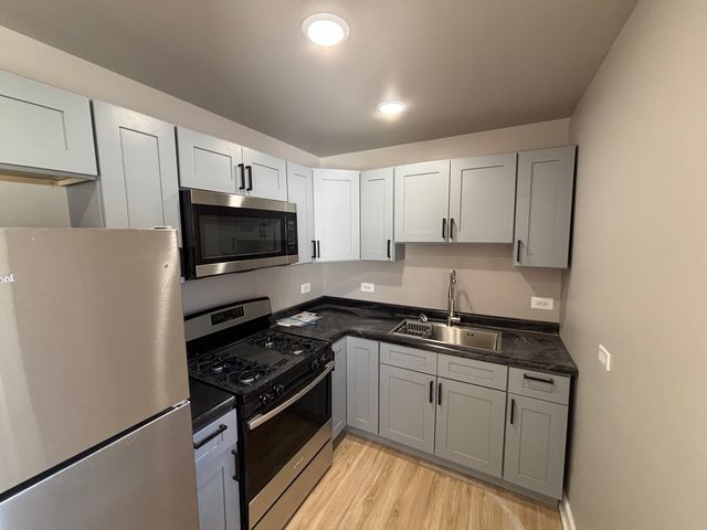 591 Andover Street, Chicago Heights, IL 60411