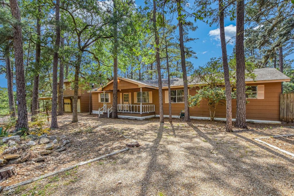 919 Stephan Lane, La Grange, TX 78945