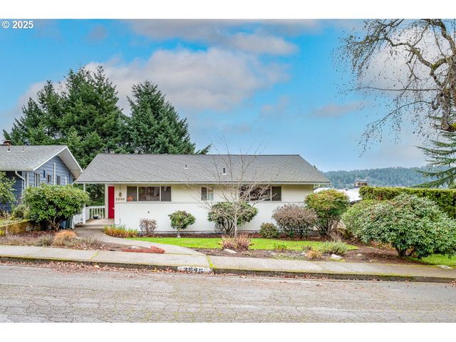 2545 CHARNELTON St, Eugene, OR 97405