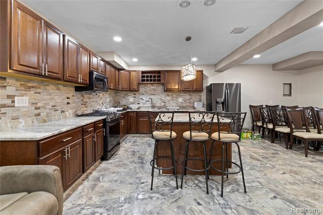 1 Cumberlane Court, Dearborn, MI 48126