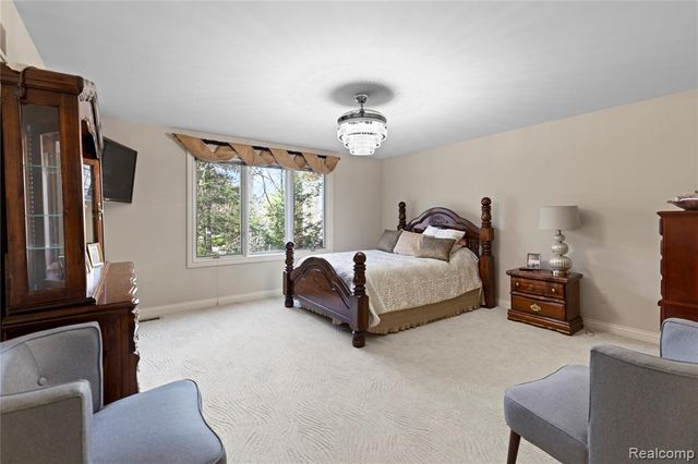 1 Cumberlane Court, Dearborn, MI 48126