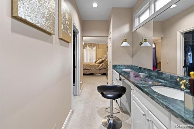 1 Cumberlane Court, Dearborn, MI 48126