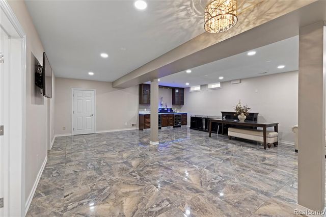 1 Cumberlane Court, Dearborn, MI 48126