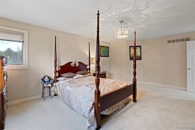 1 Cumberlane Court, Dearborn, MI 48126