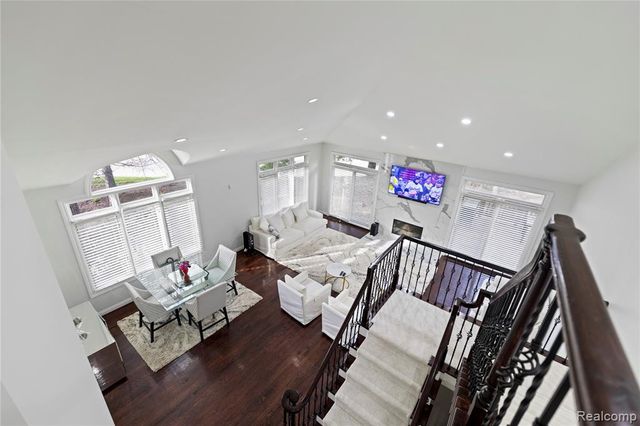1 Cumberlane Court, Dearborn, MI 48126