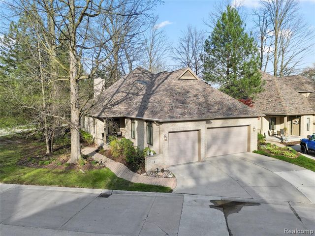 1 Cumberlane Court, Dearborn, MI 48126