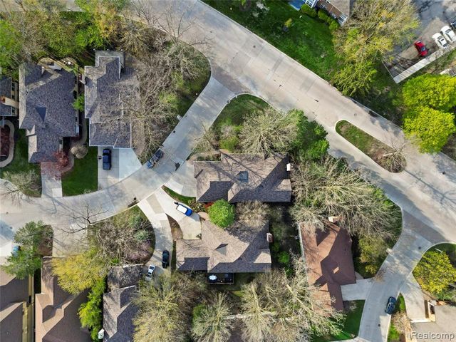 1 Cumberlane Court, Dearborn, MI 48126
