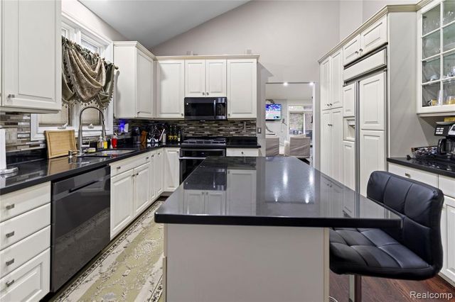 1 Cumberlane Court, Dearborn, MI 48126