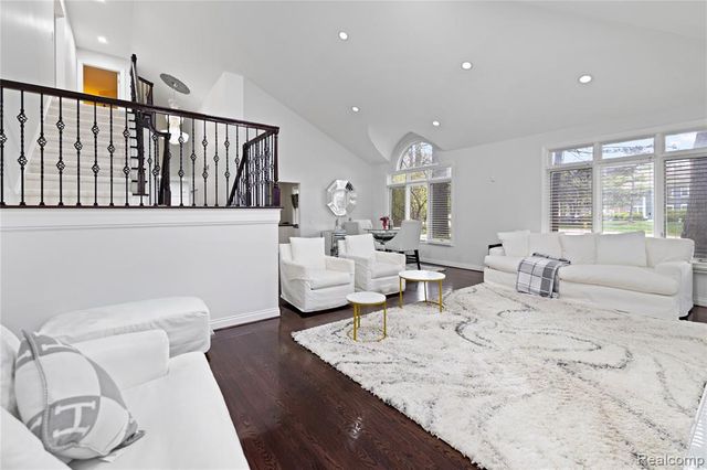 1 Cumberlane Court, Dearborn, MI 48126