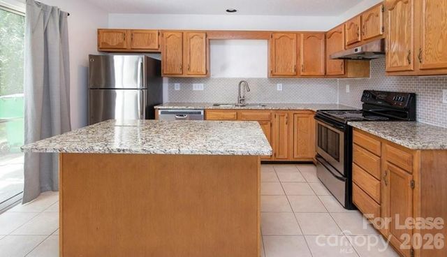 3134 Summercroft Lane, Charlotte, NC 28269