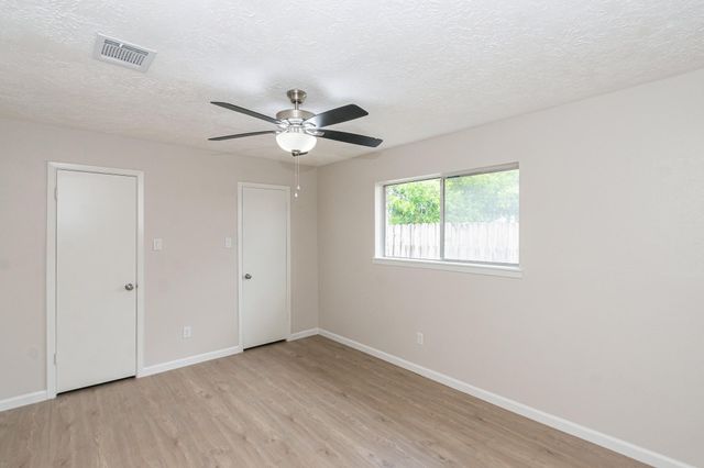 16911 Bougainvilla Lane, Friendswood, TX 77546