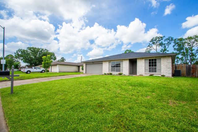 16911 Bougainvilla Lane, Friendswood, TX 77546