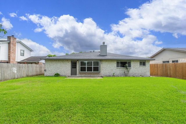 16911 Bougainvilla Lane, Friendswood, TX 77546