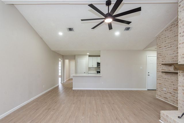 16911 Bougainvilla Lane, Friendswood, TX 77546