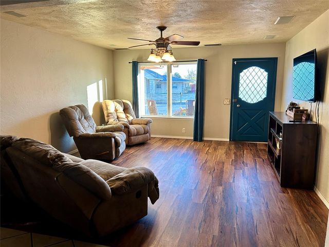 1429 PINE Avenue, Weatherford, OK 73096