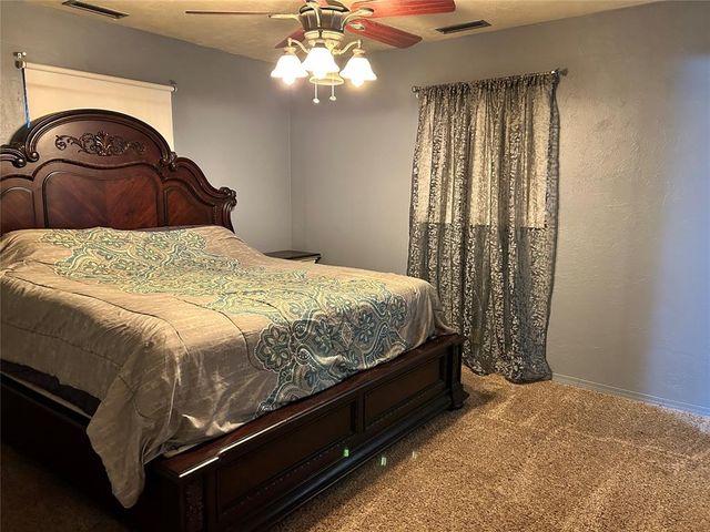 1429 PINE Avenue, Weatherford, OK 73096