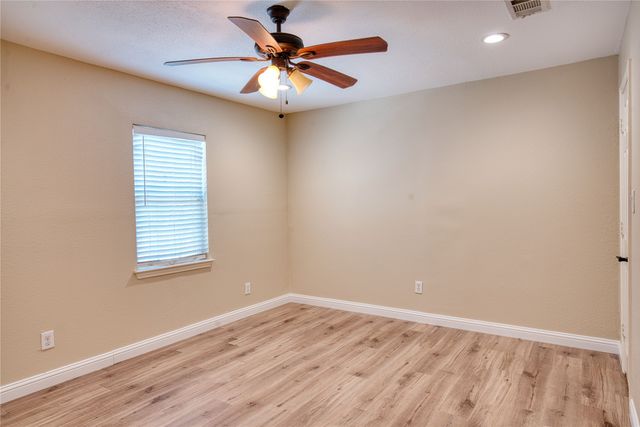 420 North Road, Kennedale, TX 76060