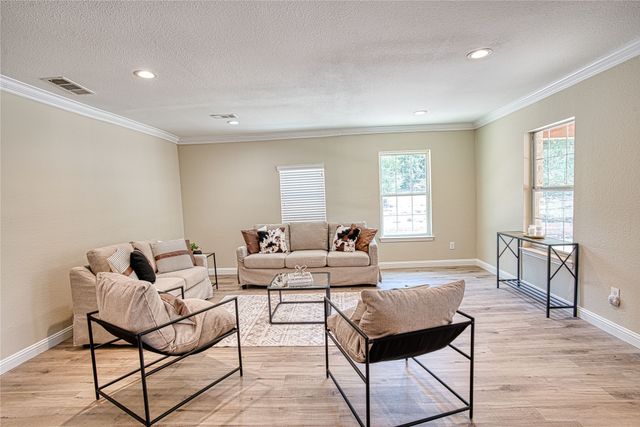 420 North Road, Kennedale, TX 76060