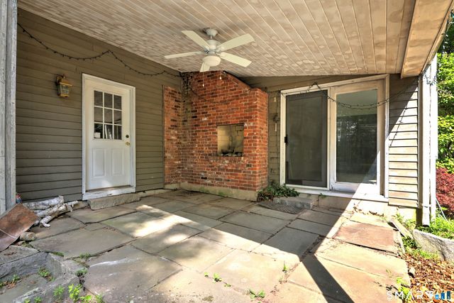 22 East Woods Road, Roxbury, CT 06783