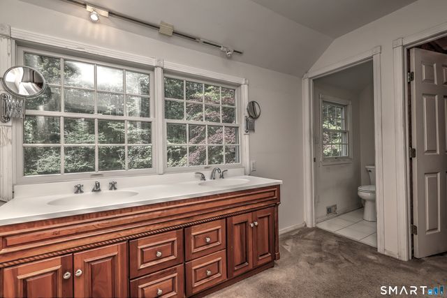 22 East Woods Road, Roxbury, CT 06783