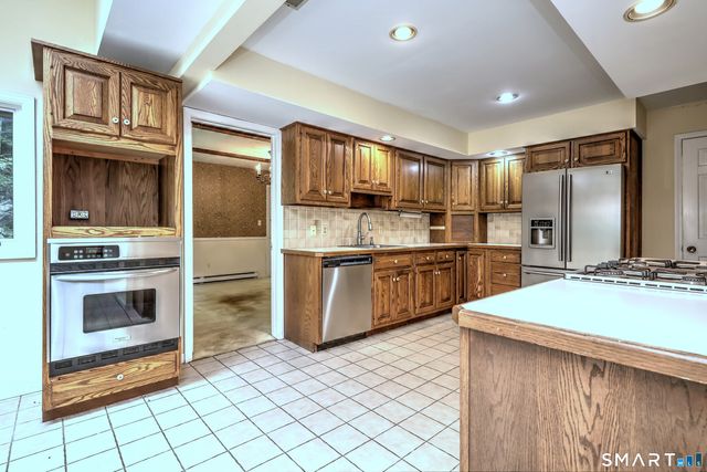 22 East Woods Road, Roxbury, CT 06783