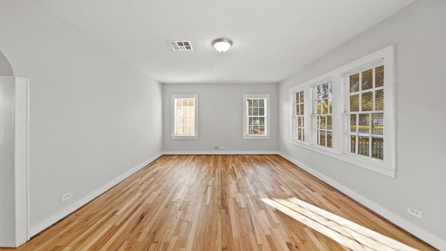 213 12th Avenue N, Texas City, TX 77590