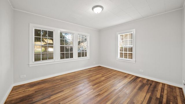 213 12th Avenue N, Texas City, TX 77590