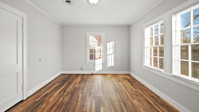 213 12th Avenue N, Texas City, TX 77590