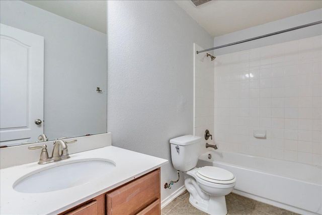 270 Cushman DR, Kyle, TX 78640